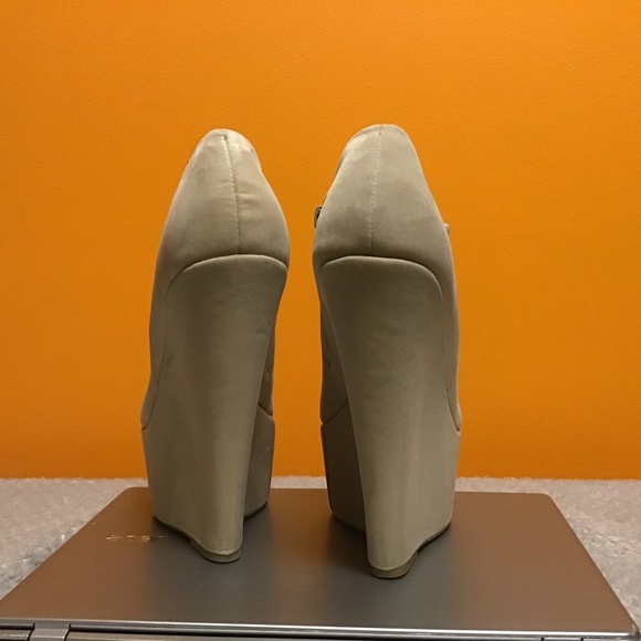 Fierce Microsuede Wedge Booties (8M) - Picture 4 of 7